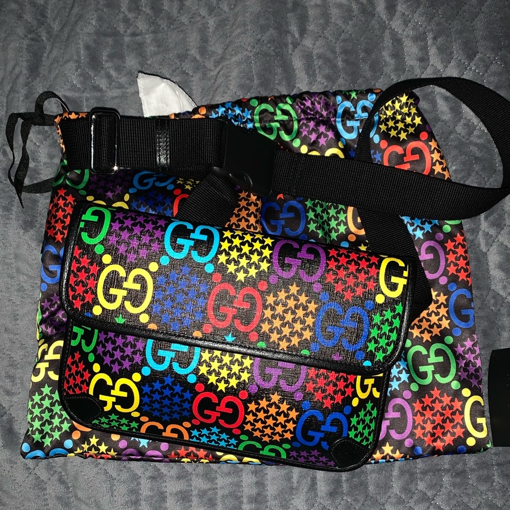 Gucci Psychedelic Print GG Coated Canvas Belt Bag - Picture 2 of 4